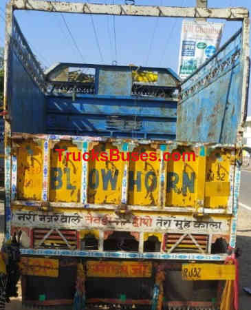 Mahindra Jayo Images